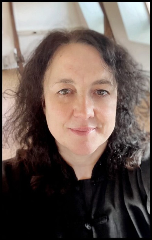 magda-zwarte-rand-f91d92a83bf9a4257571f4d8c34f7b17